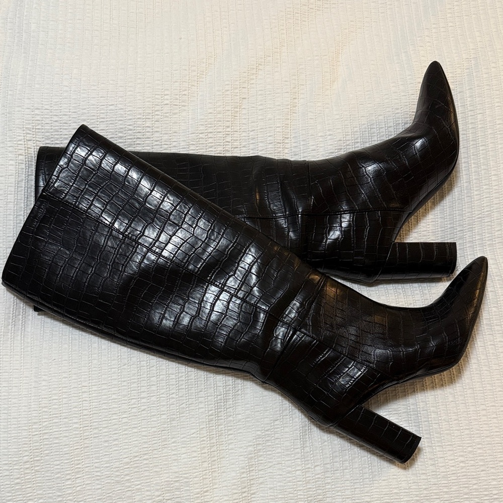 H&M Black Croc-Patterned Heeled Boots